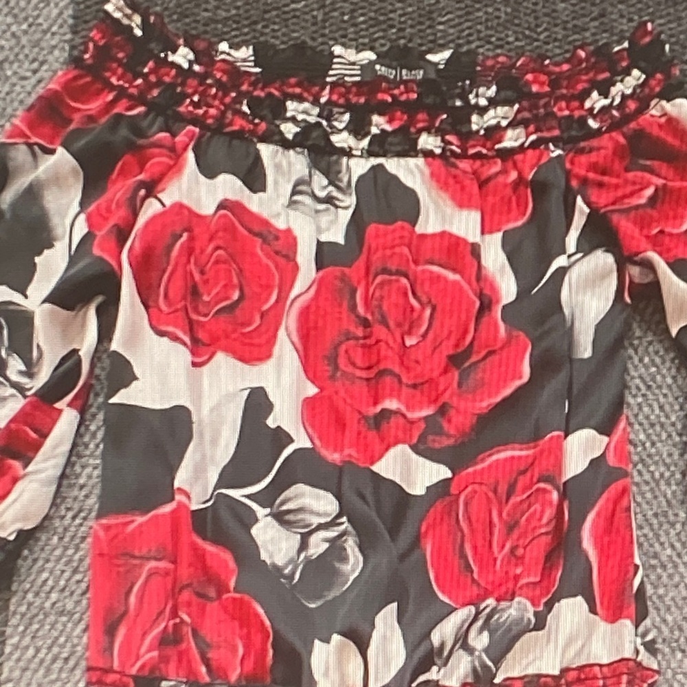 White House Black Market Red Black Floral Off-Shoulder Blouse